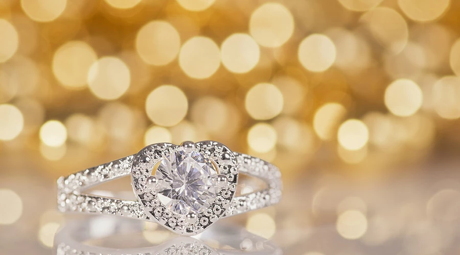 Our top tips on how to look after your Engagement ring and Wedding rings!