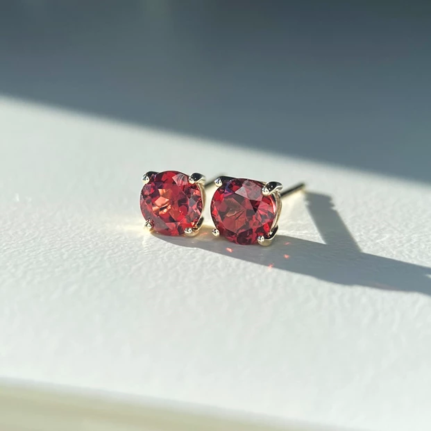 Round Garnet Stud Earrings in 9K Yellow Gold