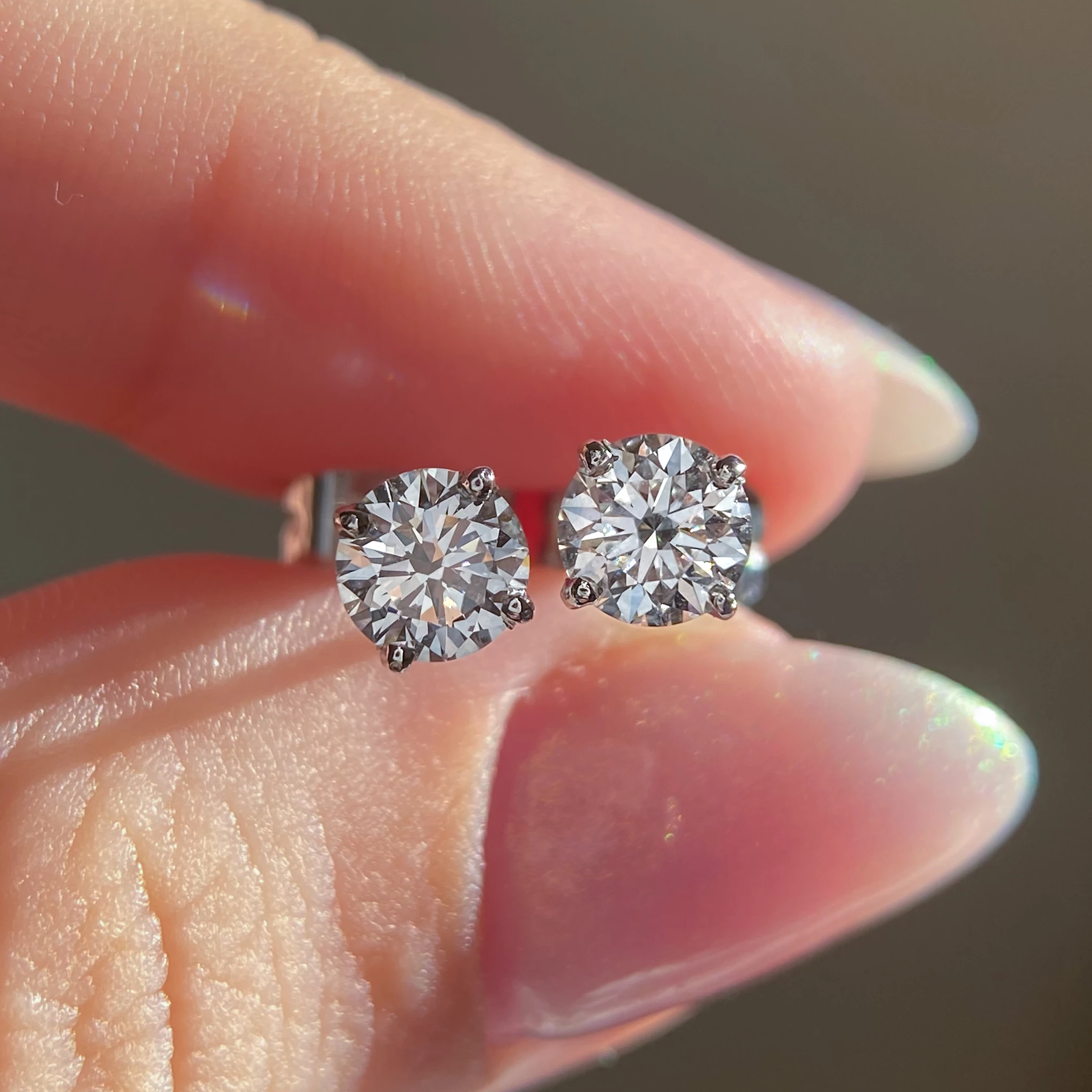 0.92ct Lab-Grown Round Brilliant Diamond Stud Earrings in Platinum