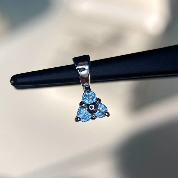 Swiss Blue Topaz Cluster Pendant in 9K White Gold