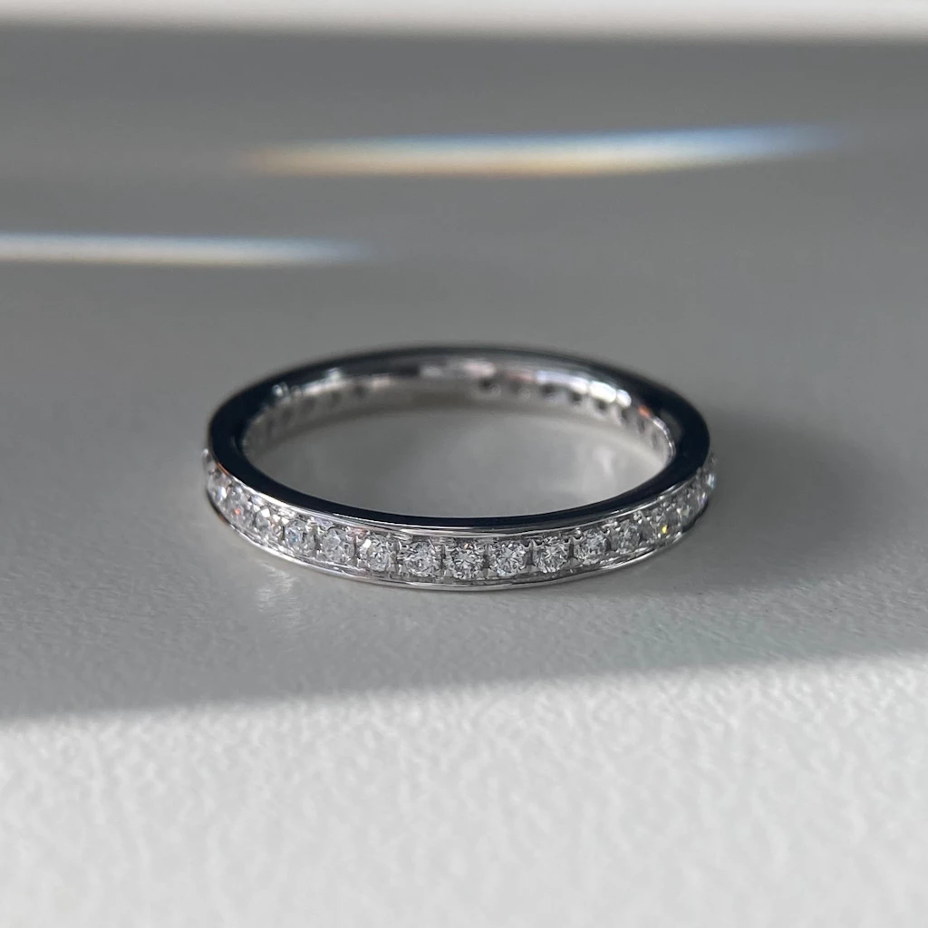 Platinum 2.5mm Full Grain Set Diamond Ring