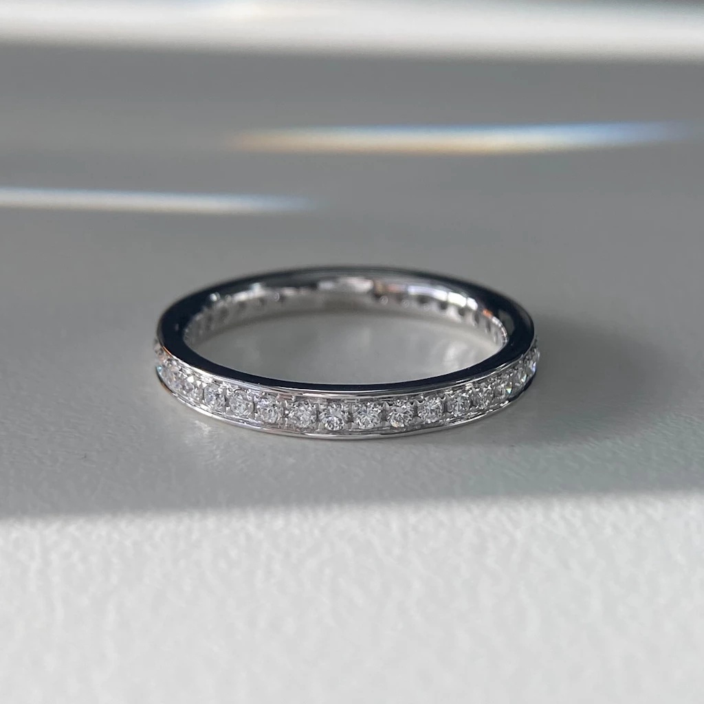 Platinum 2.5mm Full Grain Set Diamond Ring